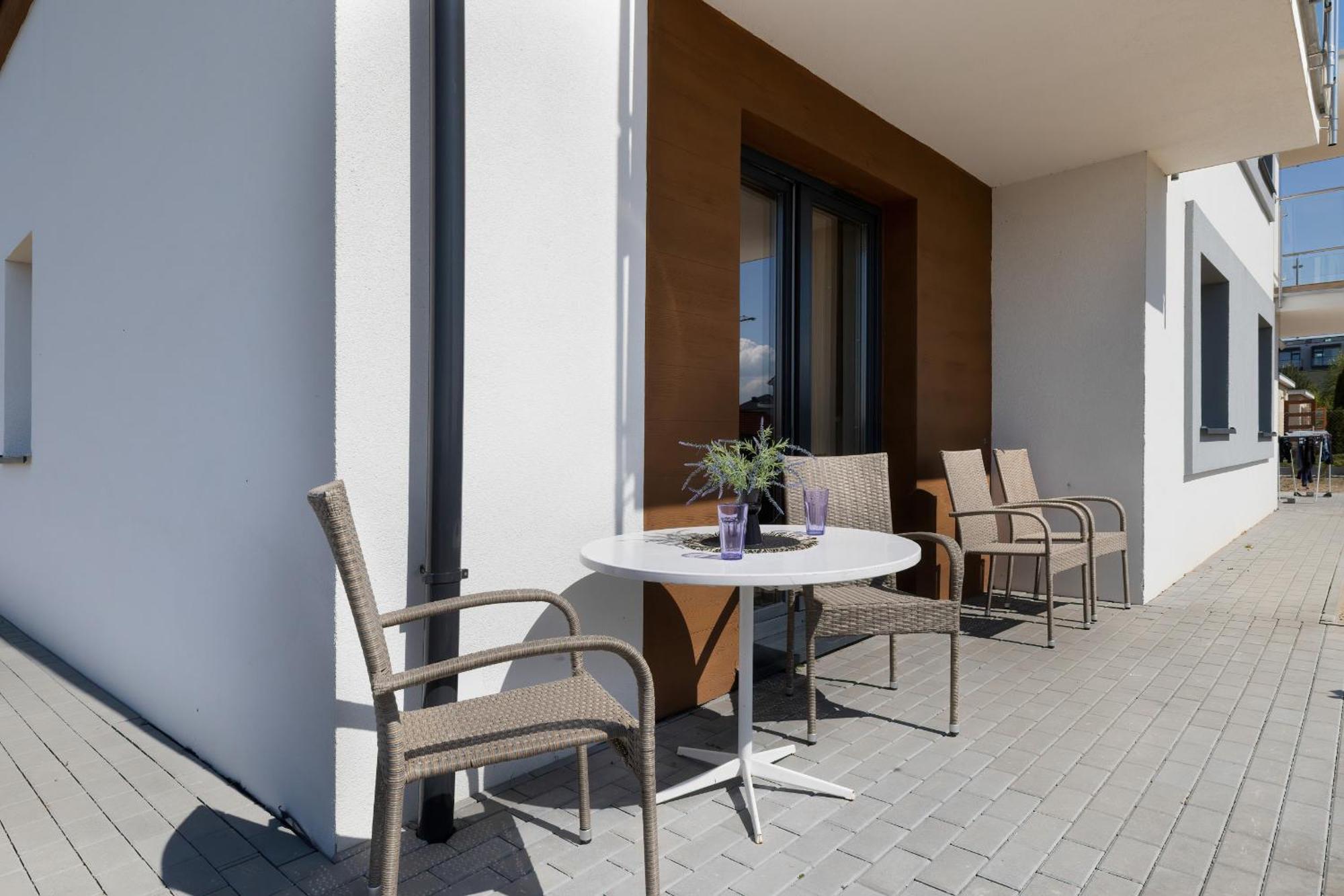 Nadmorski Z Parkingiem W Ustroniu Morskim By Renters Apartament
